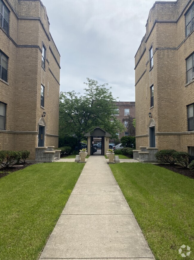 Building Photo - 4928 N Kedzie Ave Unit 2E Rental