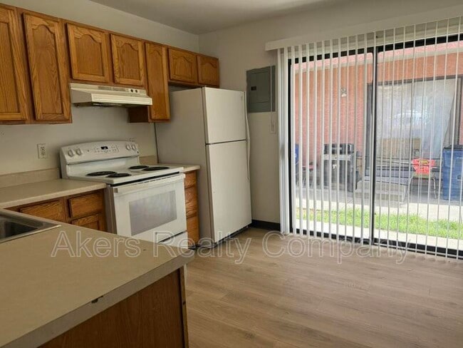 Photo - 1401 E 19th St