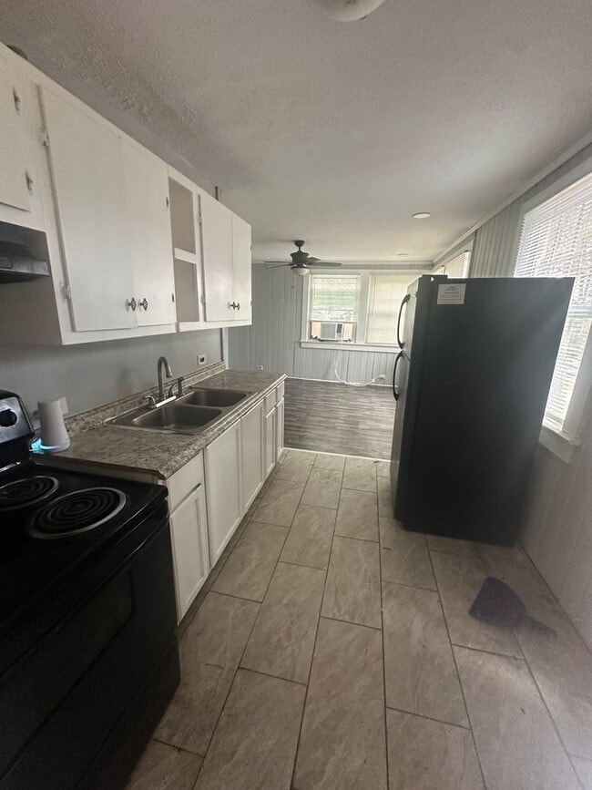 Photo - 1126 Brentwood Ave