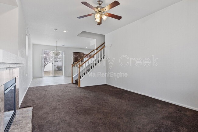 Photo - 5555 Kirk St