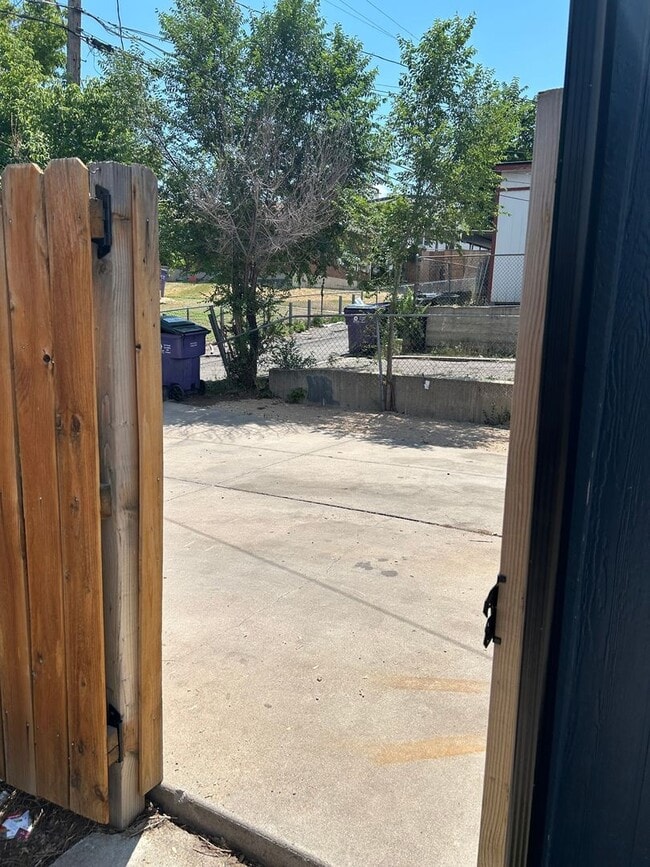 Photo - 240 S Julian St