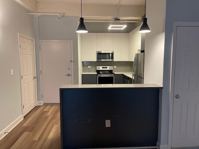 Photo - 160 Lafayette St Unidad 52306