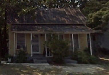 Building Photo - 533 Center St Unit A
