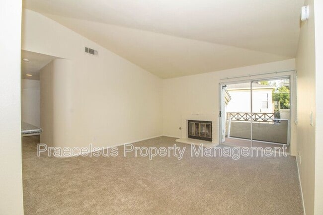 Photo - 2023 Lakeridge Cir Unidad #203