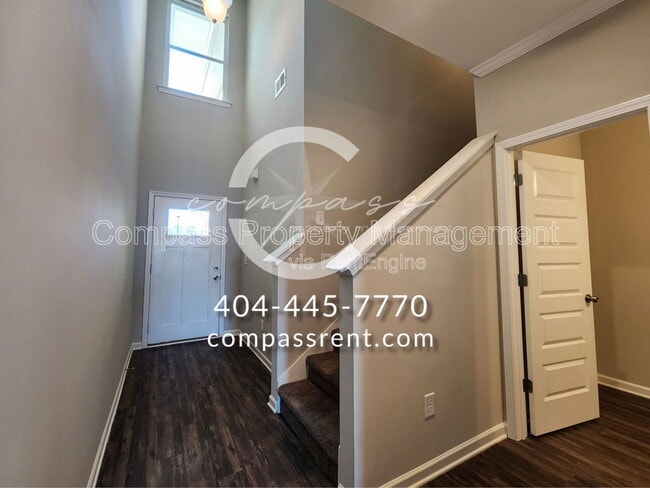 Photo - 105 Squarewood Ln NW