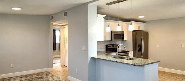 Photo - 9215 Starkey Rd