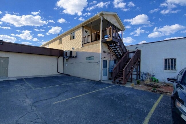 Building Photo - 221 N Broad St