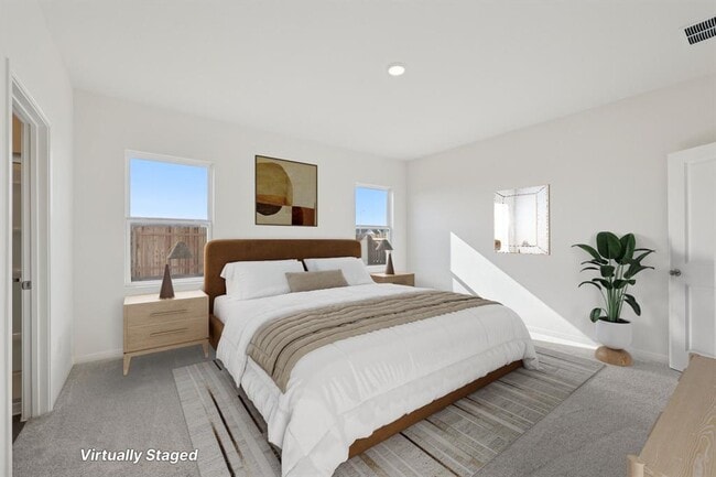 Photo - 108 Eleanor Ln