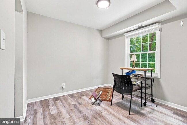 Photo - 3814 Lyndhurst Dr Unit 203