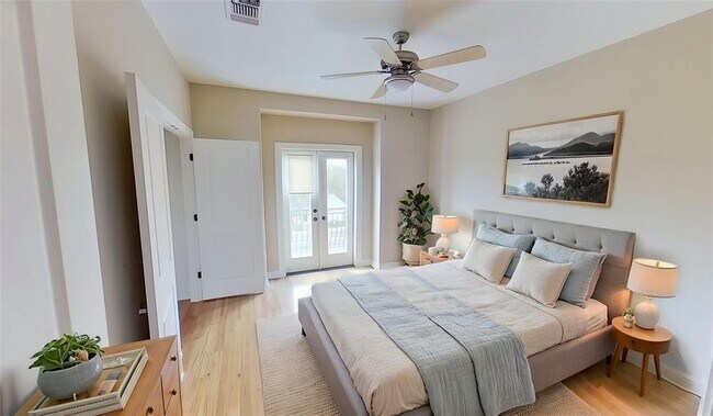 Photo - 2506 Camden Park