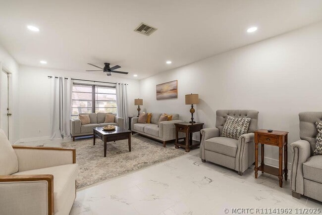 Photo - 4760 Greentree Way Unit A