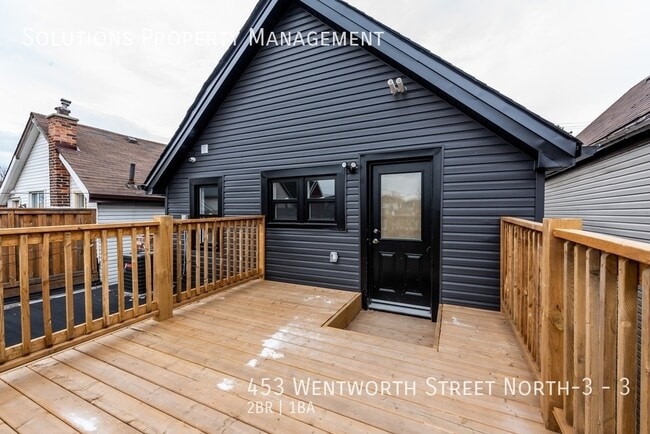 Building Photo - 453 Wentworth St N Unit 3