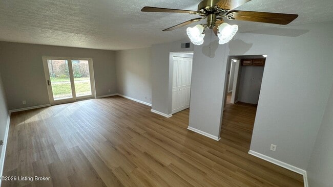 Photo - 7008 Wildwood Cir