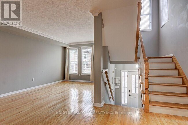 Photo - 5980 Whitehorn Ave