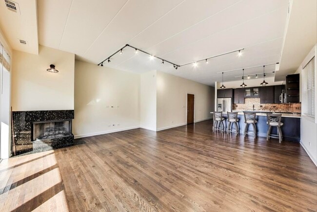 Photo - 1332 W Madison St