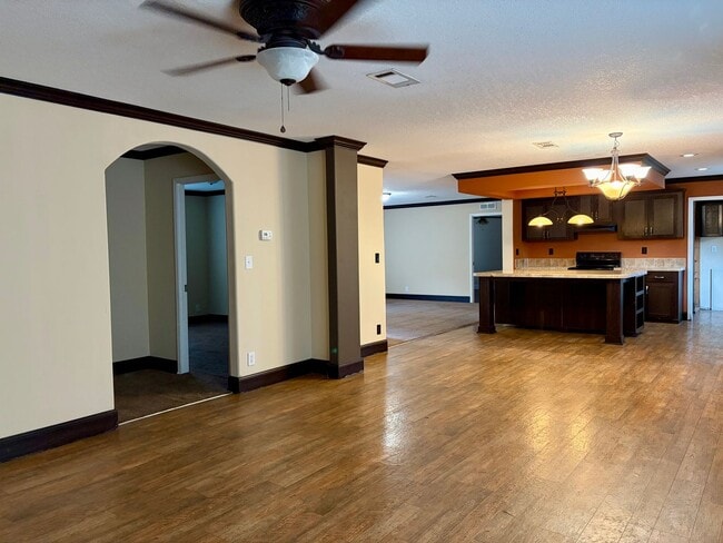 Photo - 3 bed/ 2 bath Beauty on 1 acre!