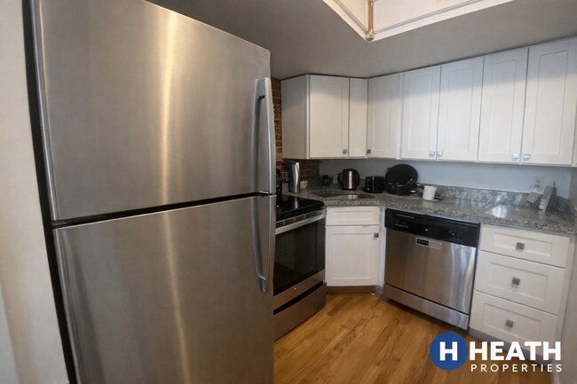 Photo - 168 Northampton St Unit 2