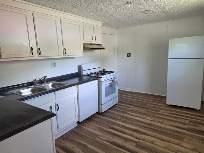 Photo - 1129 Woodward Ave