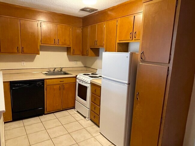 Photo - 50 Green 405 Grn Unit 405