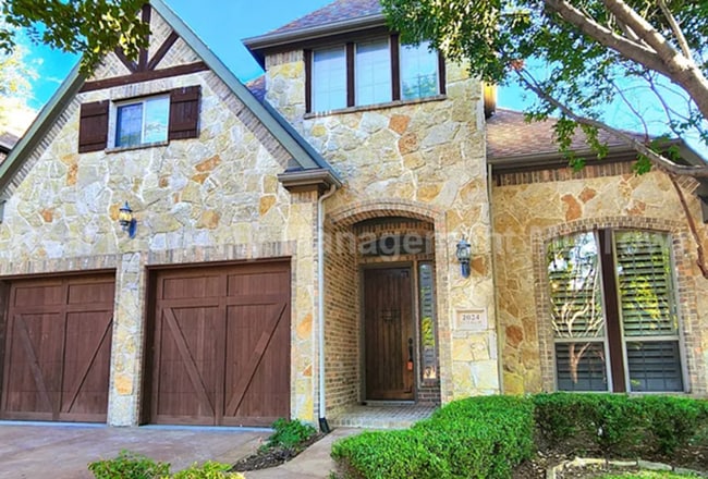 Building Photo - Well-Planned 4BR/3BA—Space for Guests, Off...
