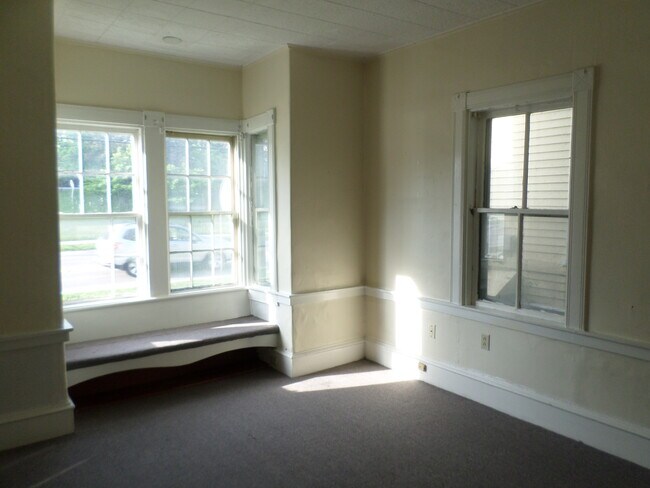 140 Colchester Ave