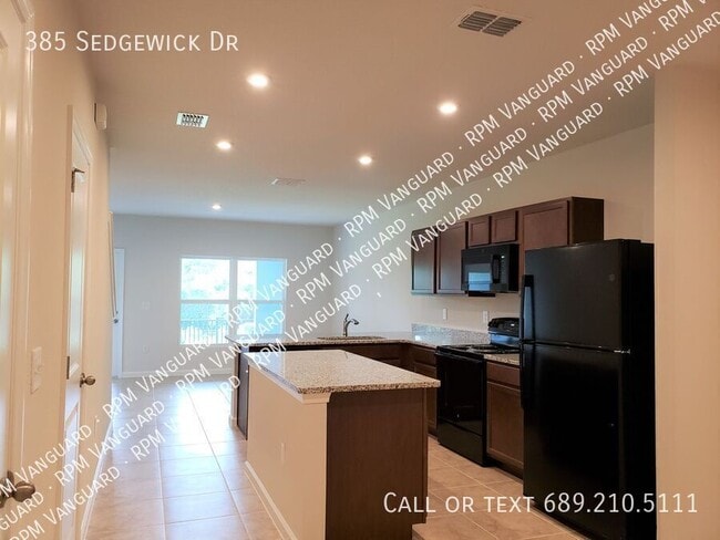 Photo - 385 Sedgewick Dr