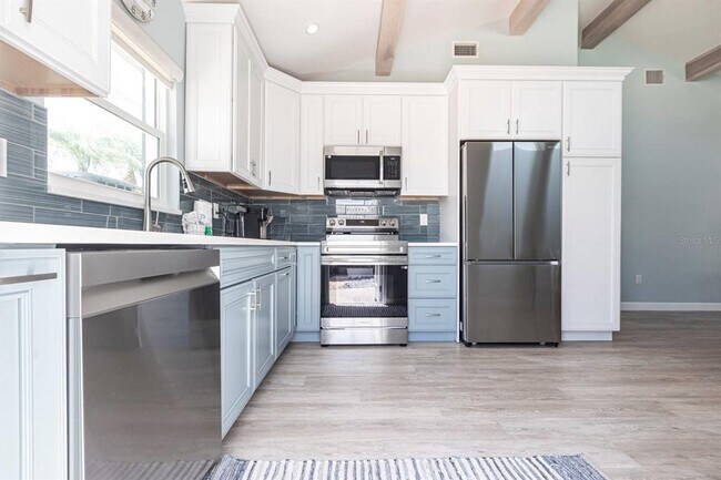 Photo - 6020 Midnight Pass Rd