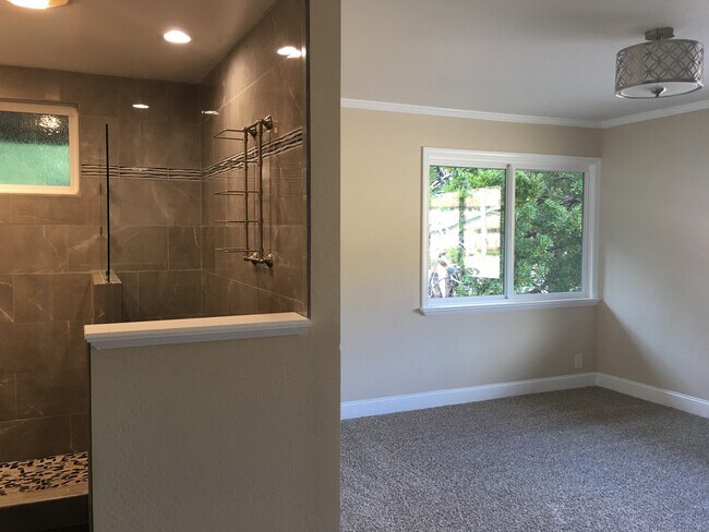 Photo - 1011 Big Bend Dr