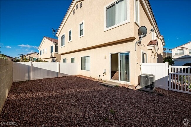 Building Photo - 1650 Lefty Garcia Way Unit 0 Rental