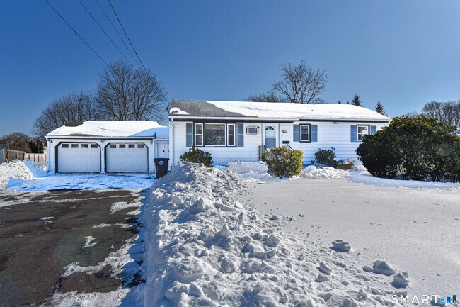 Photo - 90 Mary Ellen Dr