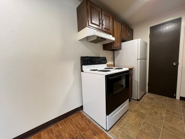 Photo - Mathews634 (KC-DT) Unit A3