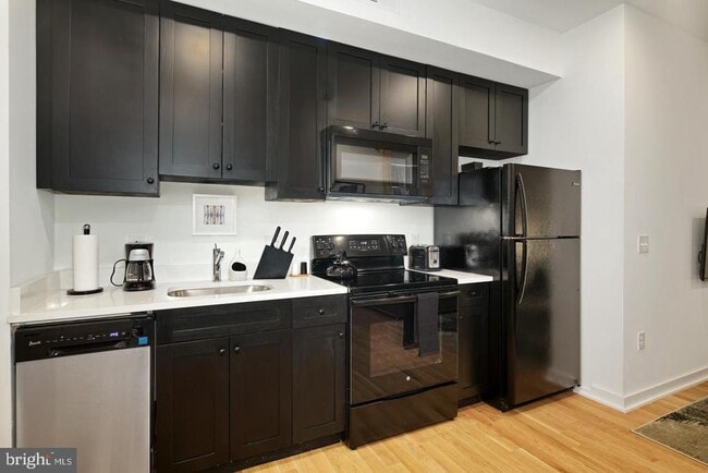 Photo - 1917-21 E Letterly St Unidad A