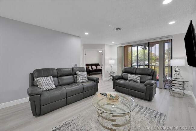 5133 Brisata Cir Unit P