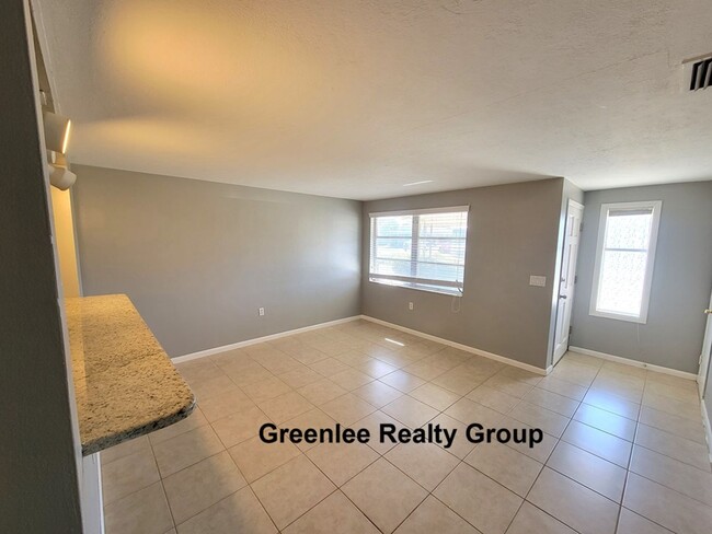 Photo - 4542-Grand Unit 4542 Grand Central Main house