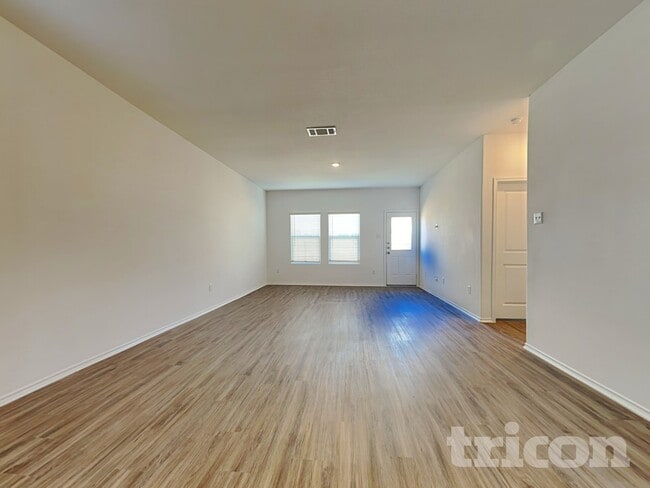 Photo - 149 Mica Trl