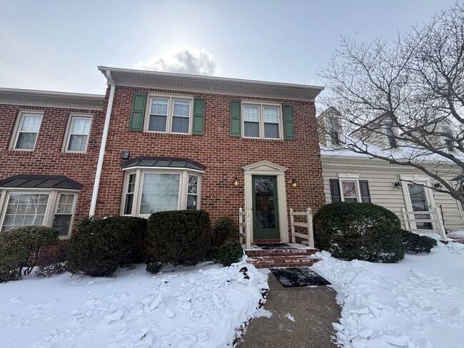 Building Photo - 3776 Kenwick Trail