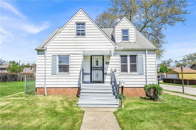 Photo - 13702 Wainstead Ave House