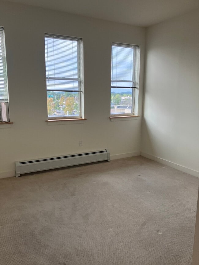 25 Bacon St Unit 404