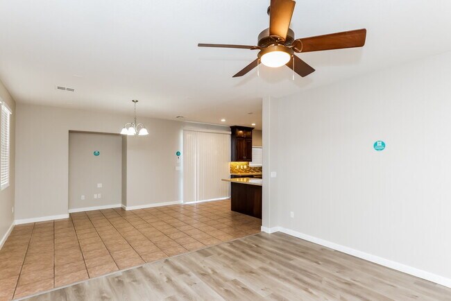 Photo - 11065 Romola St