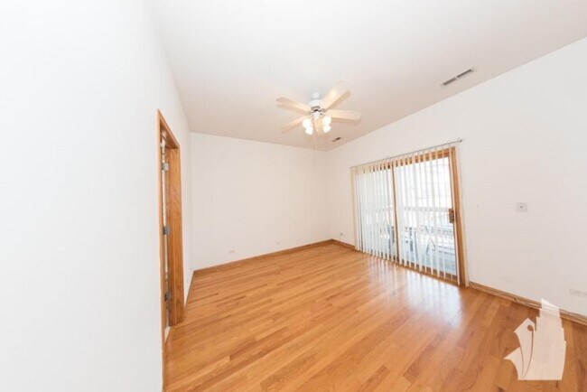 Photo - 3 bedroom in Chicago IL 60614 Unit 3N