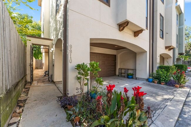 Photo - 9910 Orchard Ct