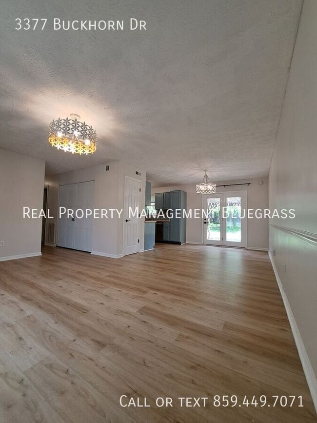 Photo - 3377 Buckhorn Dr