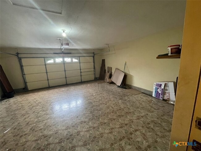 Photo - 377 Susie Dr