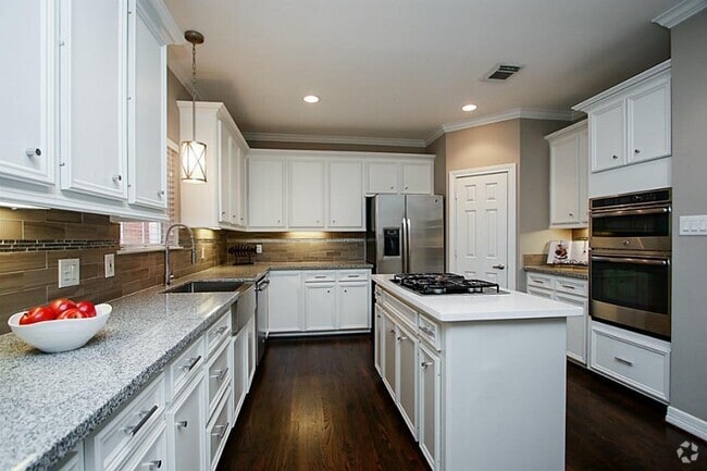 Building Photo - 1709 Peden St Rental