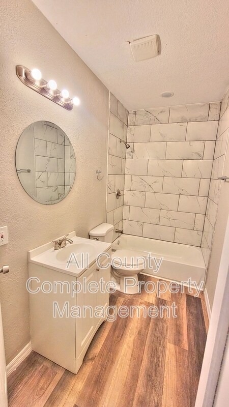 Photo - 1366 Bridier St