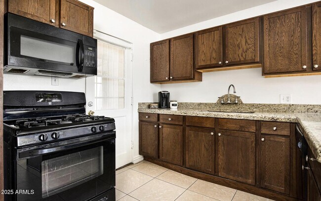 Photo - 3914 E Cheery Lynn Rd