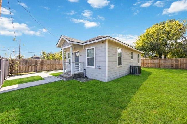 Photo - 3810 Rawley St