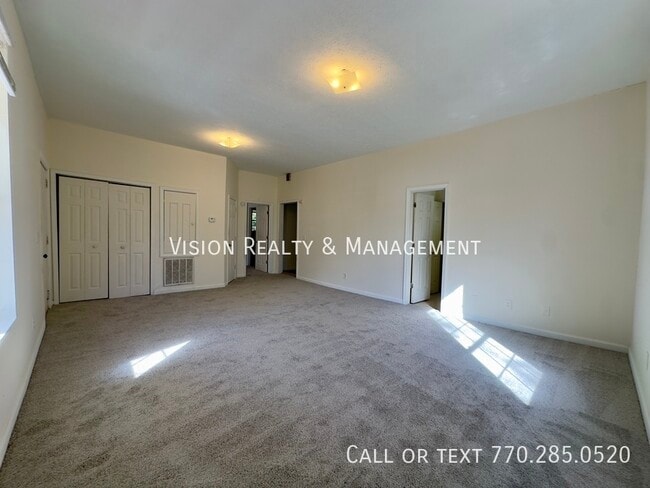 Photo - 909 Troup St