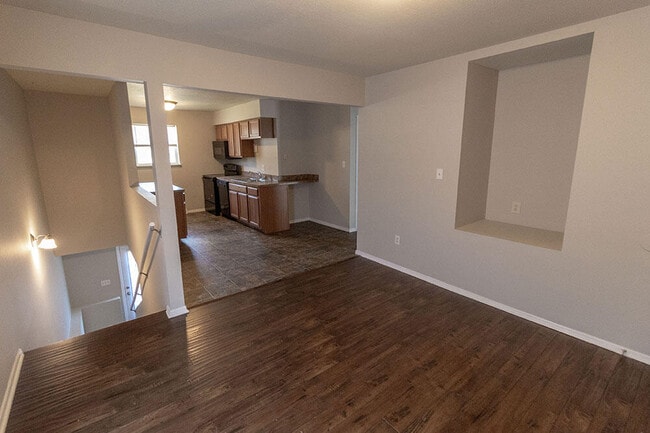 Photo - 1011 W Ash St