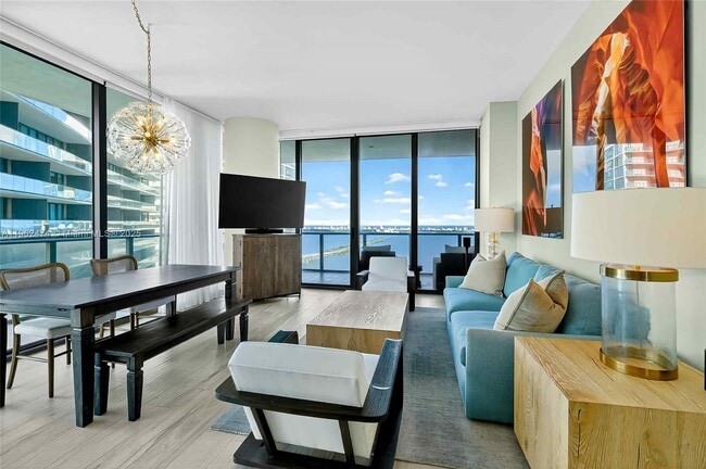 Photo - 480 NE 31st St Unidad 4407